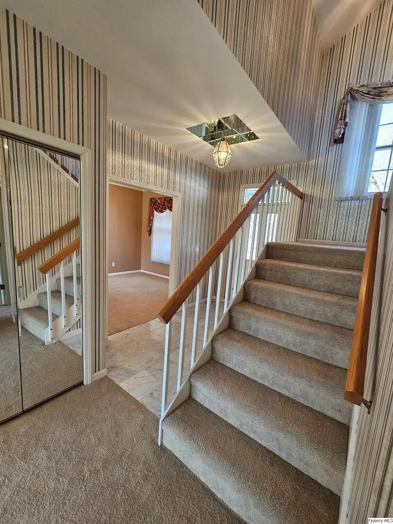 128 Knollwood, Quincy, IL 62301 - #3