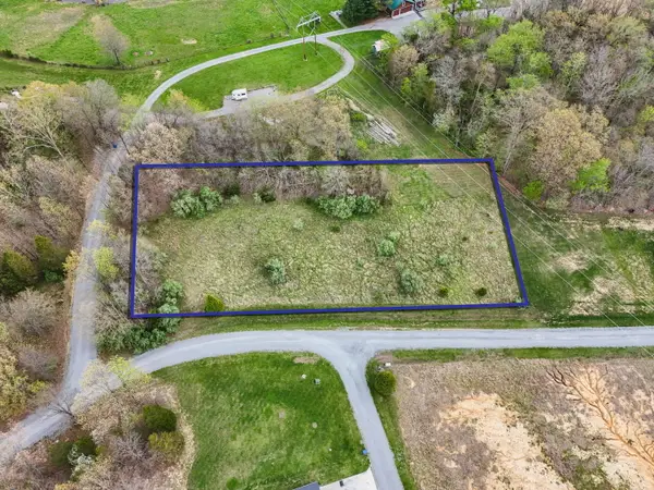 29 Castle Oak Road, Pittsburg, IL 62974