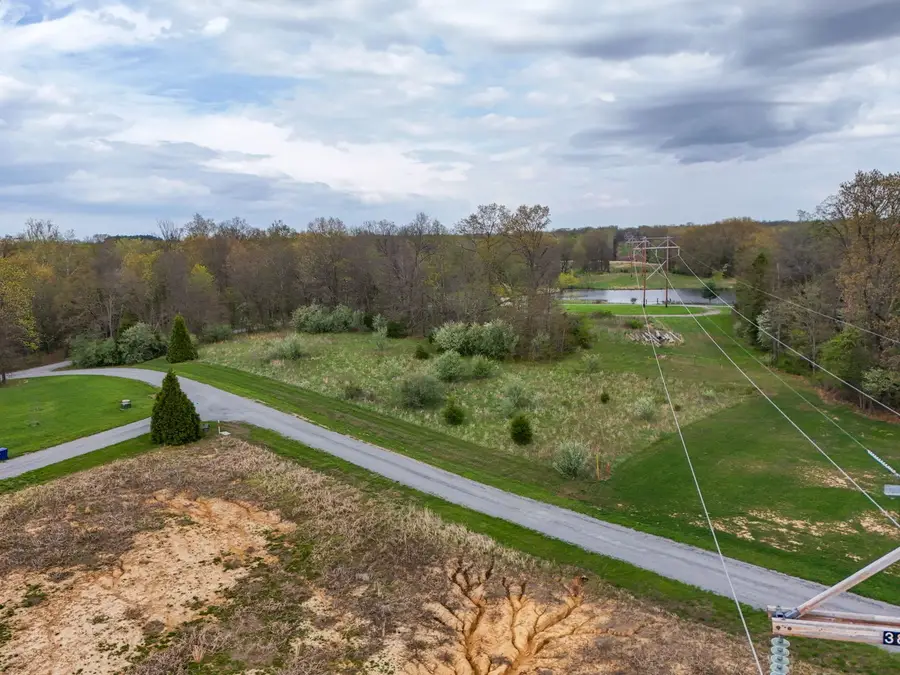 29 Castle Oak Road, Pittsburg, IL 62974 - #2