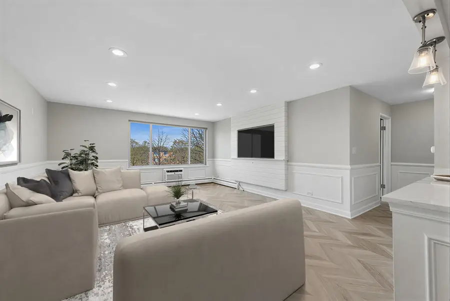 1126 S New Wilke Road #404, Arlington Heights, IL 60005 - #2