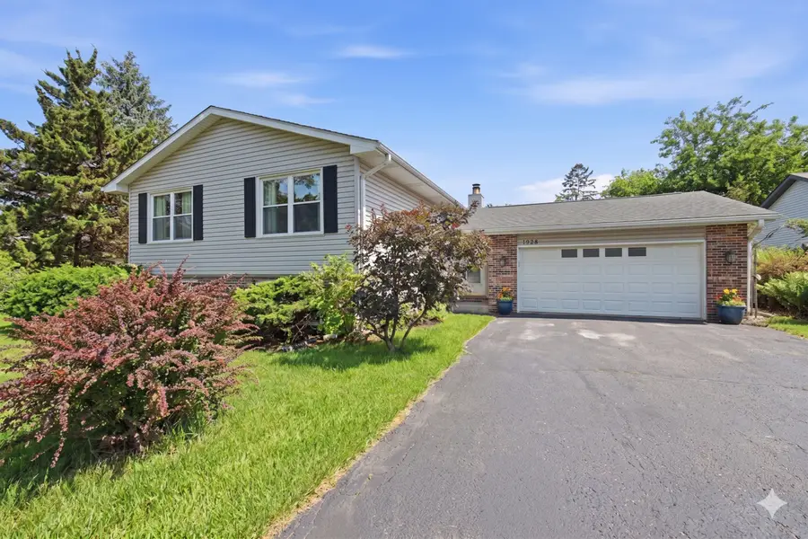 1928 N High Grove Lane, Palatine, IL 60074 - #2