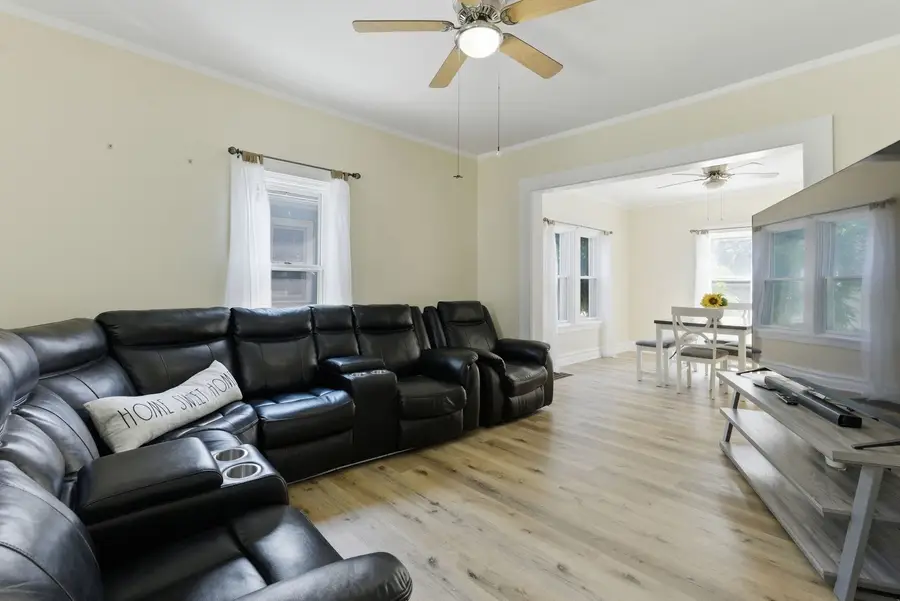 637 S Spencer Street, Aurora, IL 60505 - #3