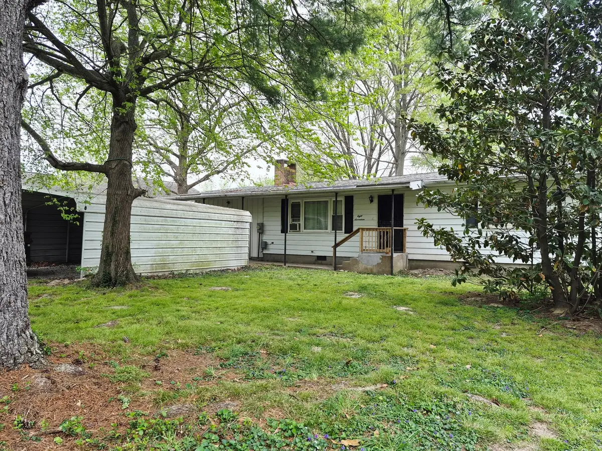 817 S 3rd Street, Herrin, IL 62948 - #1