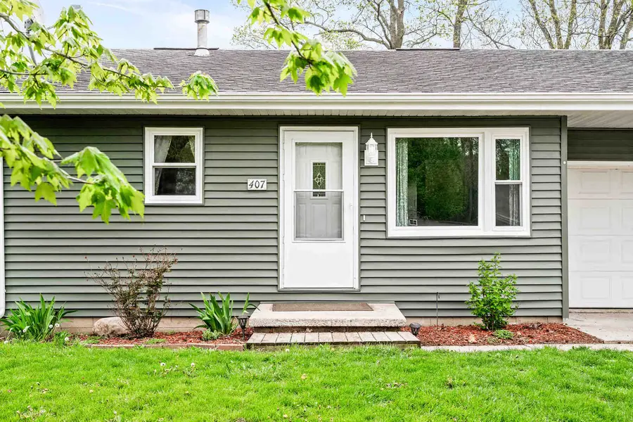 407 N Western Avenue, Minier, IL 61759 - #2