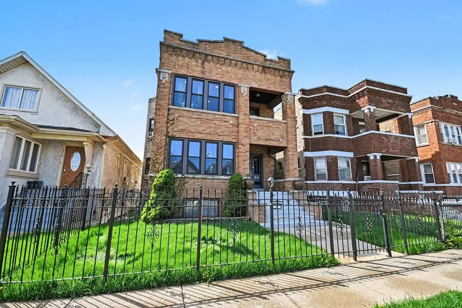 1216 N Mason Avenue, Chicago, IL 60651 - #3