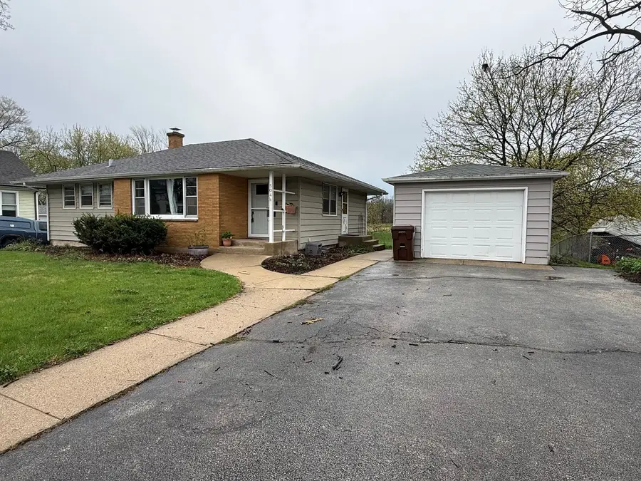 504 E Calhoun Street, Woodstock, IL 60098 - #2