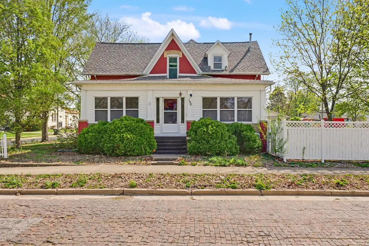 110 N Pike Street, Oakland, IL 61943 - #1