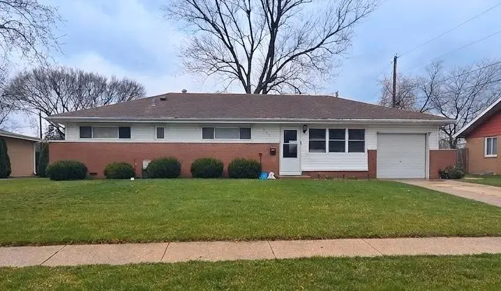 560 Geronimo Street, Hoffman Estates, IL 60169 - #1