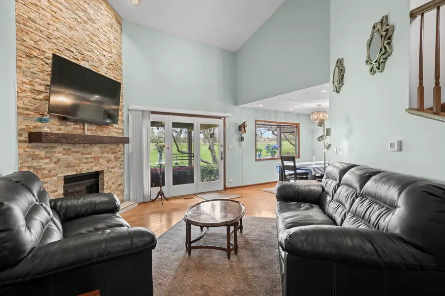 1760 Pebble Beach Drive, Hoffman Estates, IL 60169 - #2