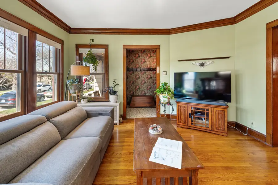 4917 N Kilbourn Avenue, Chicago, IL 60630 - #3