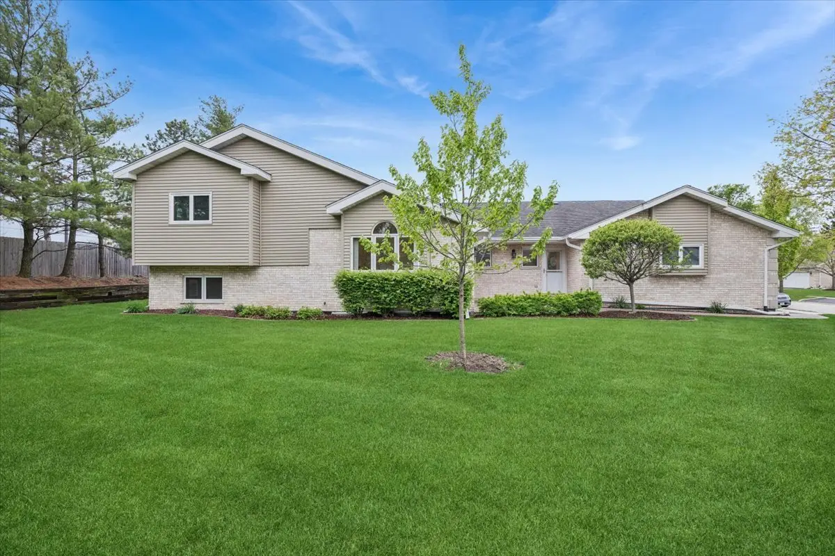 16101 Lake Villa Avenue, Tinley Park, IL 60477 - #1