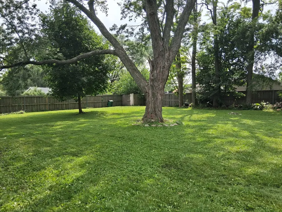 1624 N Poplar Avenue, Round Lake Beach, IL 60073 - #3
