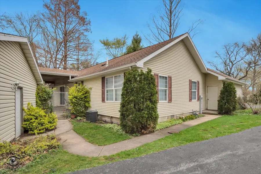 23336 S Kings Road, Steger, IL 60475 - #3