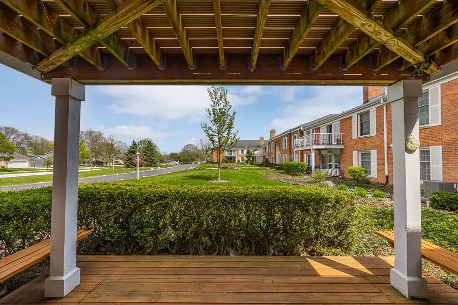 120 Carriage Way Drive #B101, Burr Ridge, IL 60527 - #3
