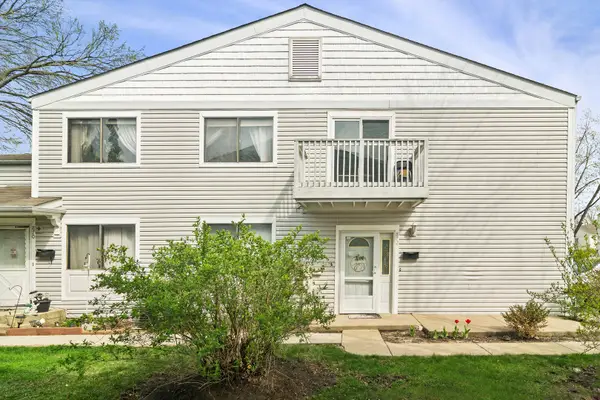 872 Cambridge Place #126D, Wheeling, IL 60090