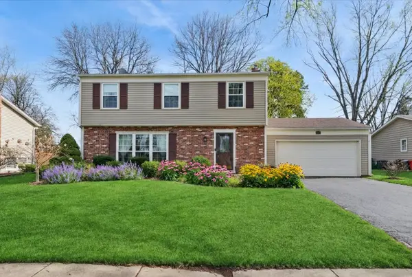 1150 Casa Solana Drive, Wheaton, IL 60189