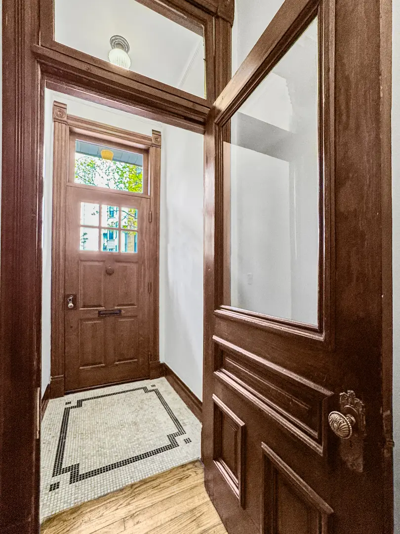 208 W St Paul Avenue, Chicago, IL 60614 - #2