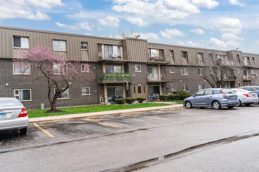 570 Fairway View Drive #3H, Wheeling, IL 60090 - #3