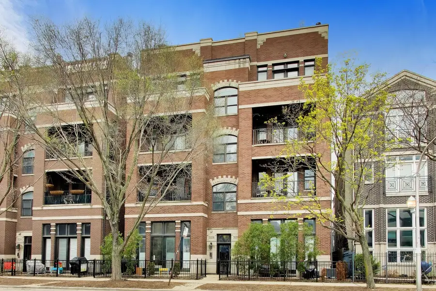 3028 N Sheffield Avenue #4S, Chicago, IL 60657 - #2