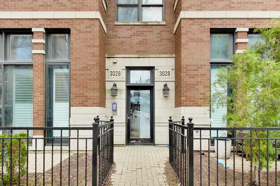 3028 N Sheffield Avenue #4S, Chicago, IL 60657 - #3