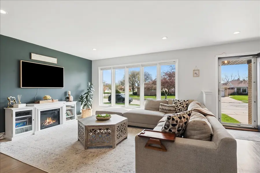 8154 N Root Court, Niles, IL 60714 - #2