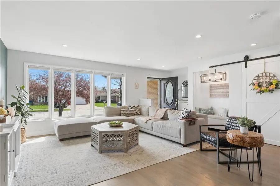 8154 N Root Court, Niles, IL 60714 - #3