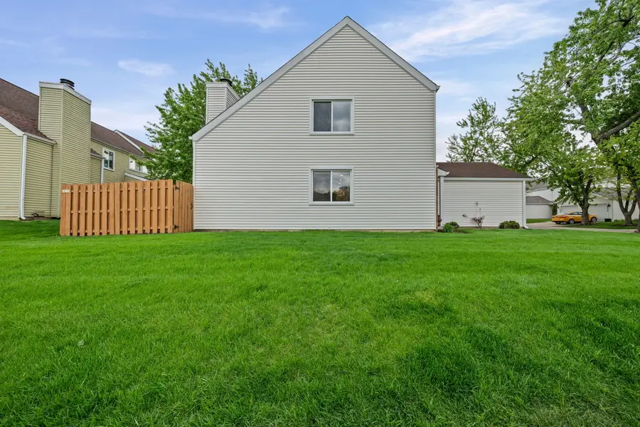 7637 Crescent Way, Hanover Park, IL 60133 - #2