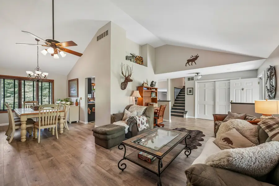 6 Crows Nest Court, Third Lake, IL 60030 - #3