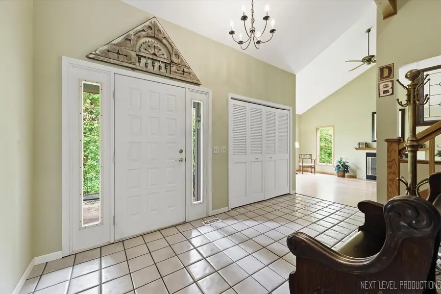 39W795 Reindeer Trail, Saint Charles, IL 60175 - #3
