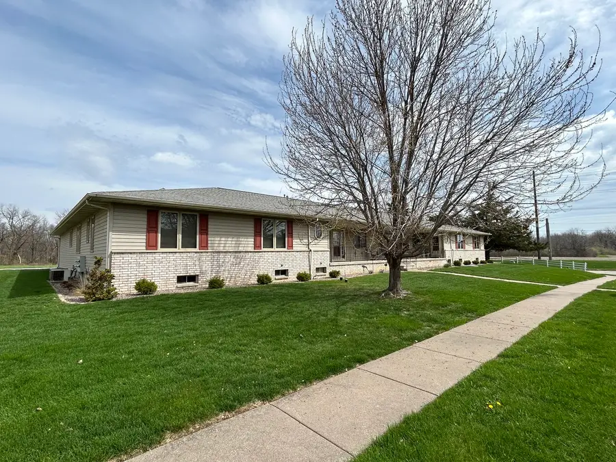 1233 47th Ave Court #16, East Moline, IL 61244 - #2