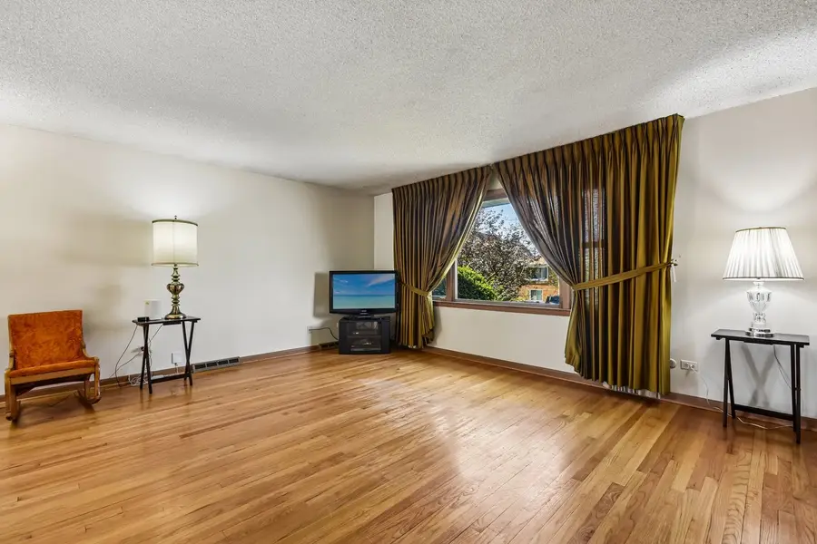 1527 Clarence Avenue, Berwyn, IL 60402 - #3