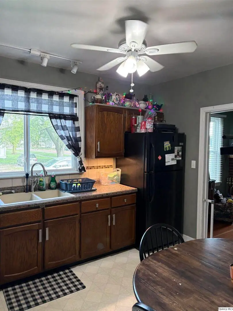 120 W South St., Mount Sterling, IL 62353 - #2