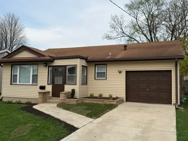 215 N Ohio Street, Aurora, IL 60505 - #1