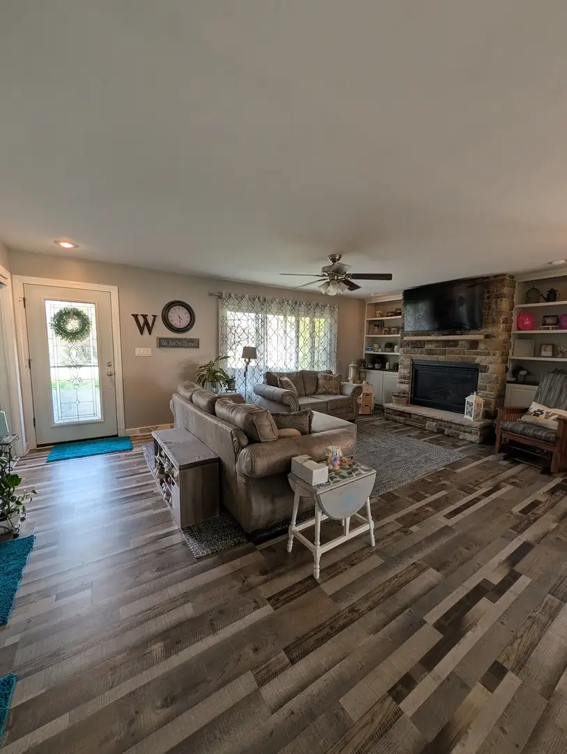 921 4h Road, Ottawa, IL 61350 - #3