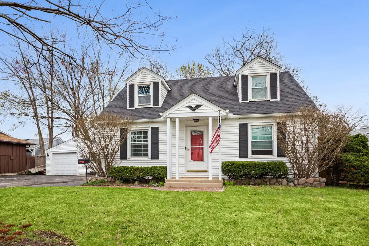 943 Lilac Lane, Highland Park, IL 60035 - #1