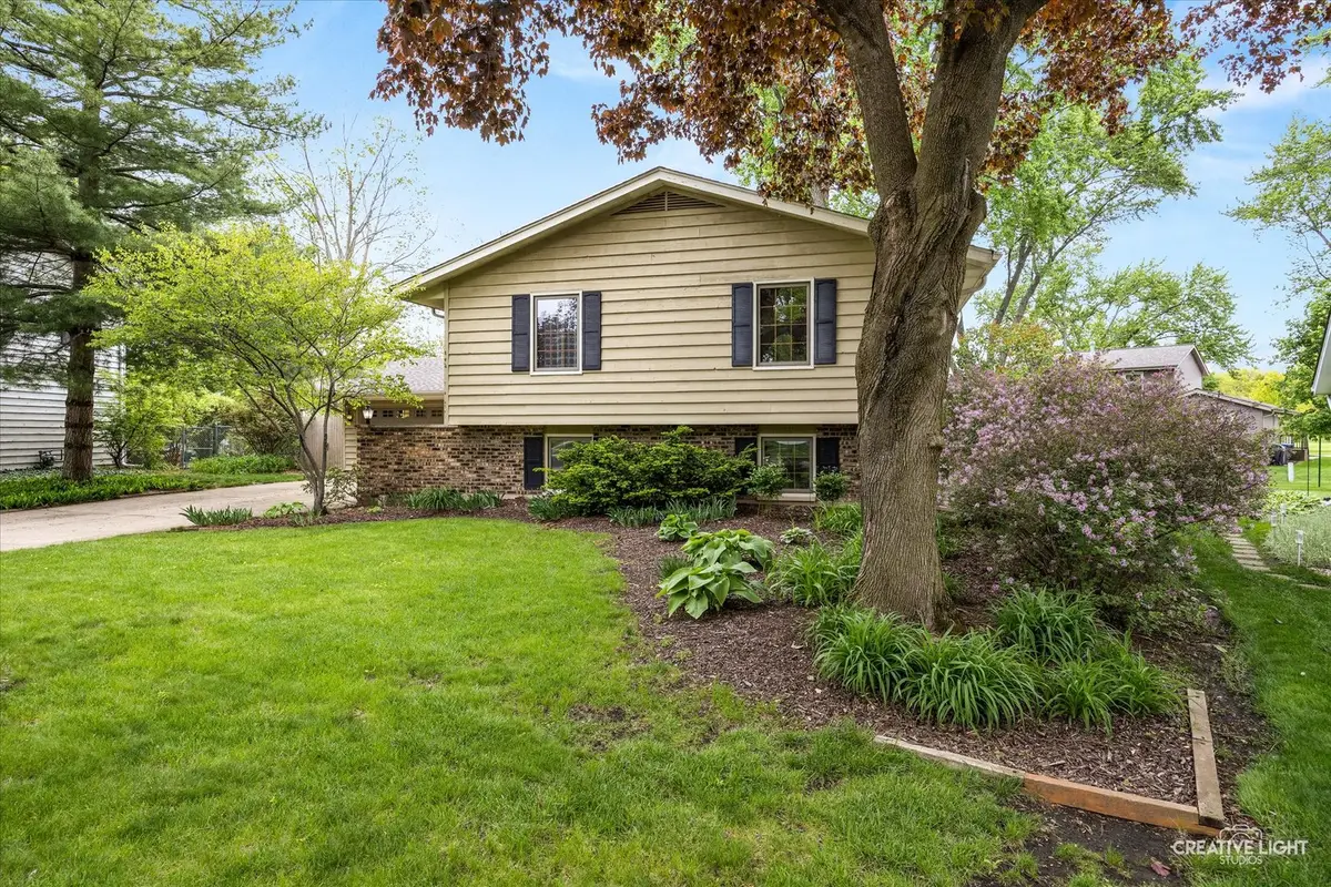 712 Westfield Drive, Saint Charles, IL 60174 - #1