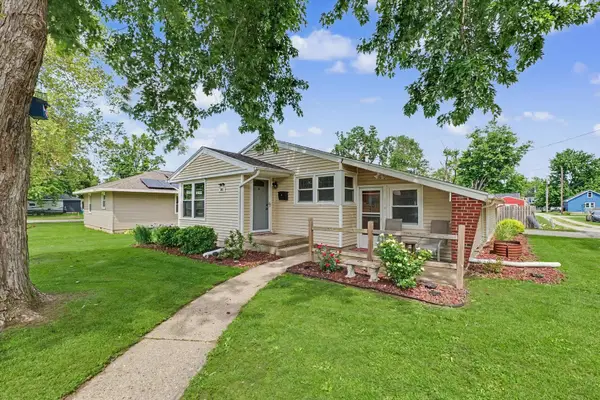 305 N Court Street, Tuscola, IL 61953