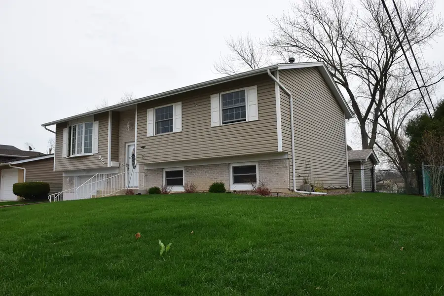 986 Yorkshire Drive, Hanover Park, IL 60133 - #2