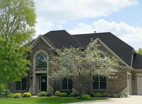 822 Waters Edge Drive, South Elgin, IL 60177