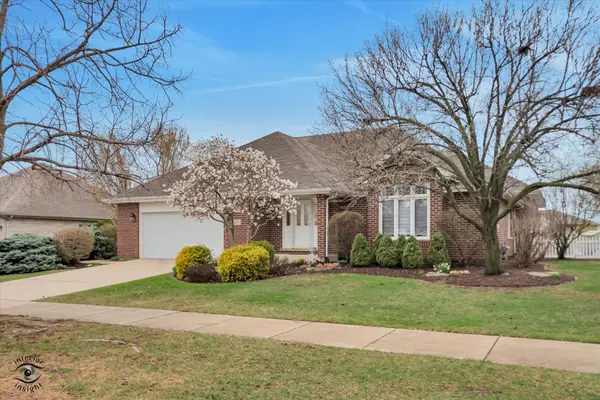 8200 Brookside Glen Drive, Tinley Park, IL 60487