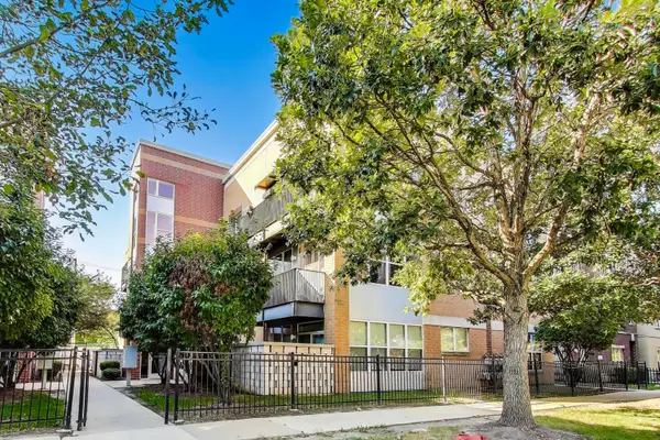 2235 W Maypole Avenue #101, Chicago, IL 60612