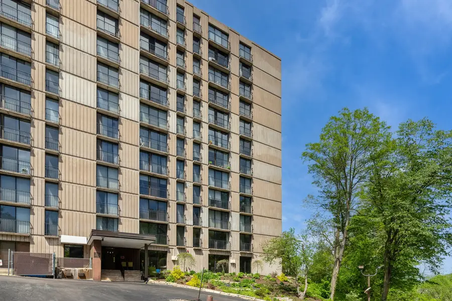 1800 7th Street #5D, East Moline, IL 61244 - #2