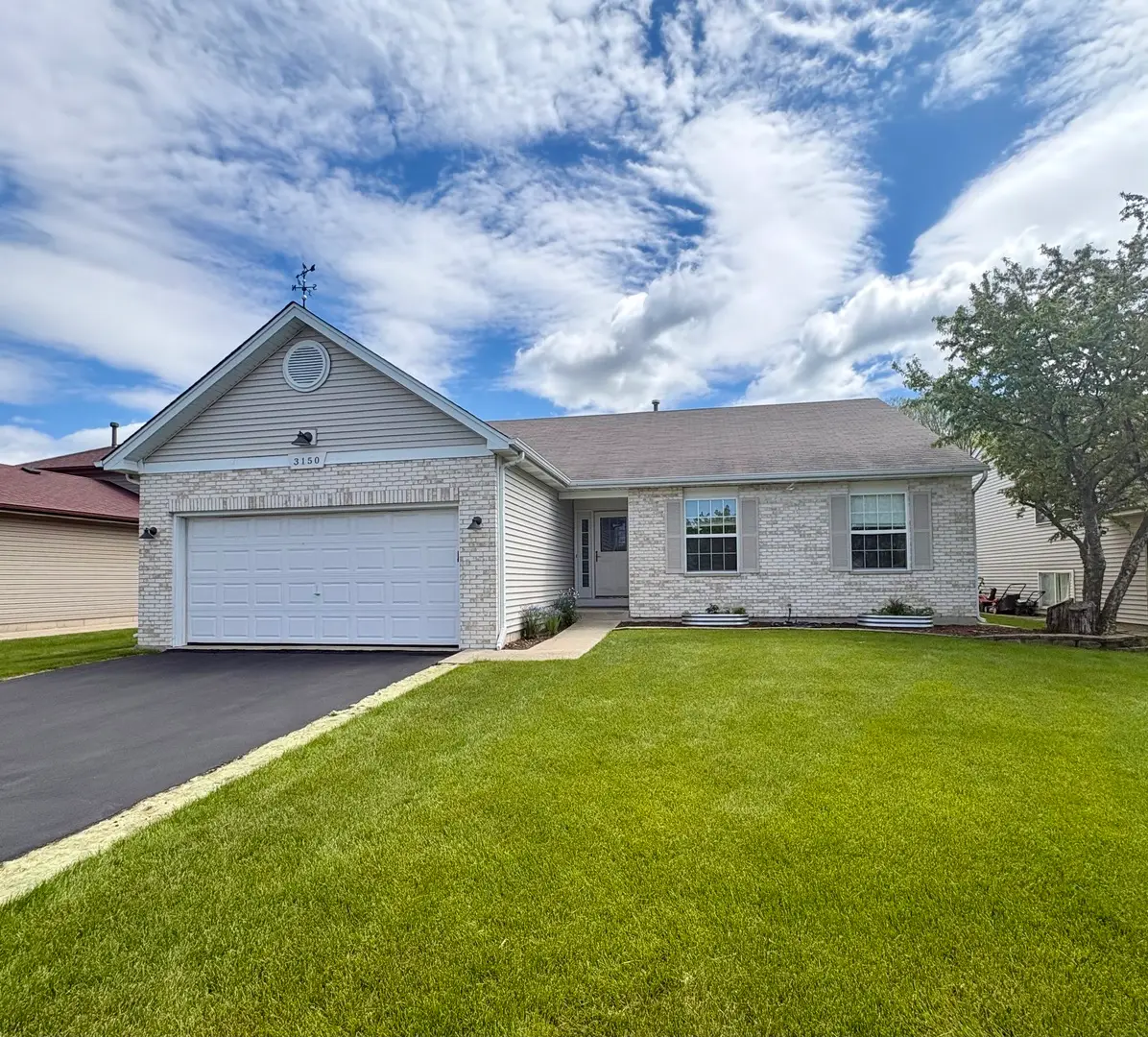 3150 Montrose Drive, Lake In The Hills, IL 60156 - #1
