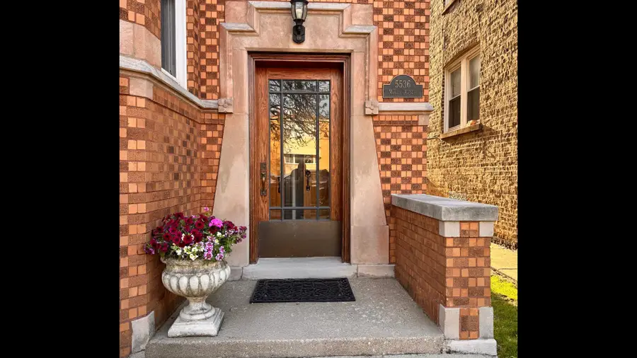 5536 N Mango Avenue, Chicago, IL 60630 - #2