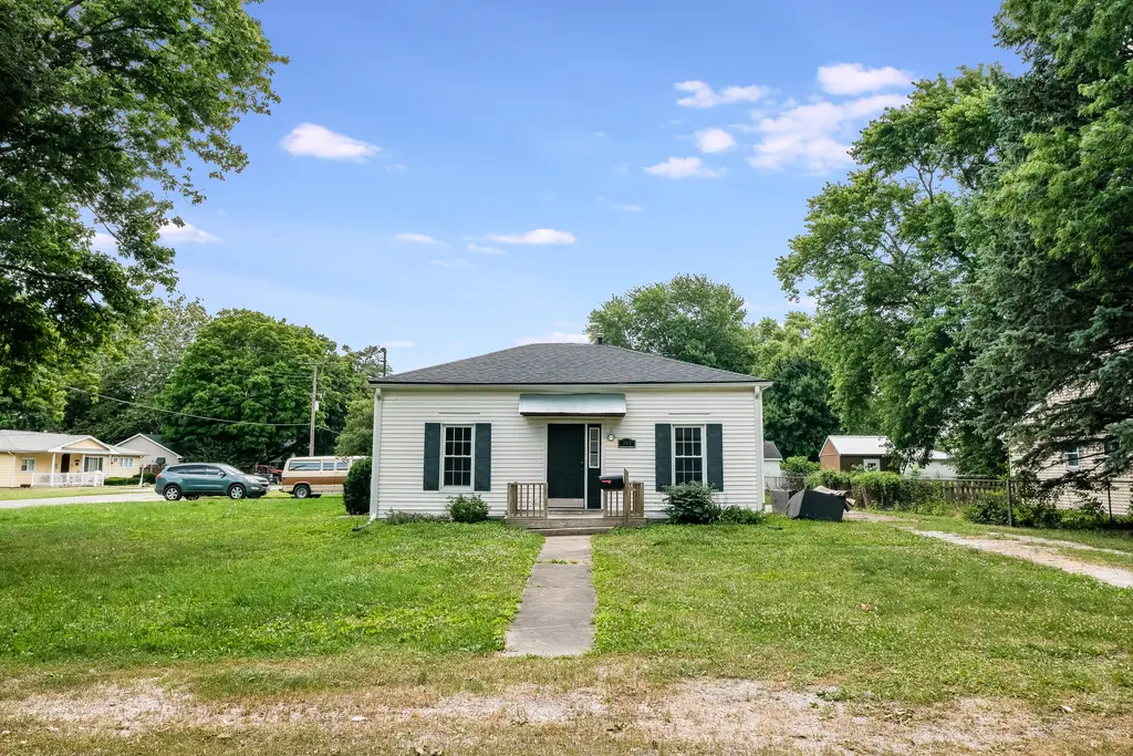 701 S Embarras Avenue, Tuscola, IL 61953 - #1