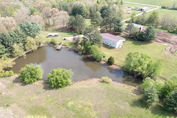 2565 Iuka Road, Iuka, IL 62849