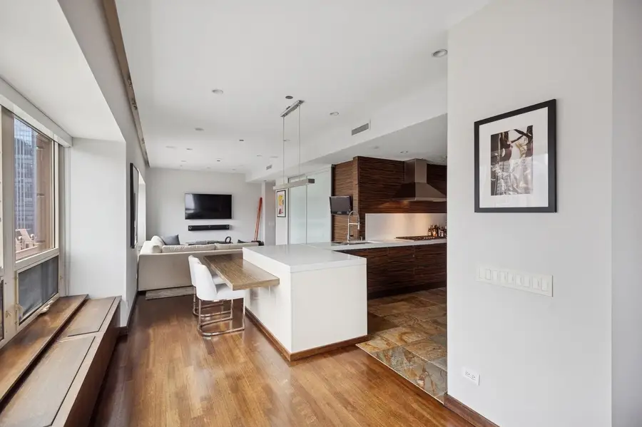 800 N Michigan Avenue #2502, Chicago, IL 60611 - #3