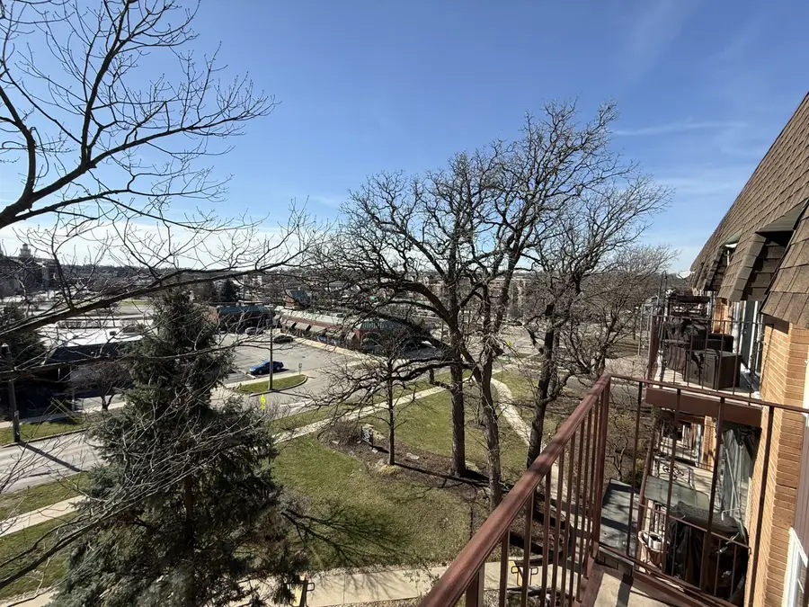 441 N Park Boulevard #5F, Glen Ellyn, IL 60137 - #2
