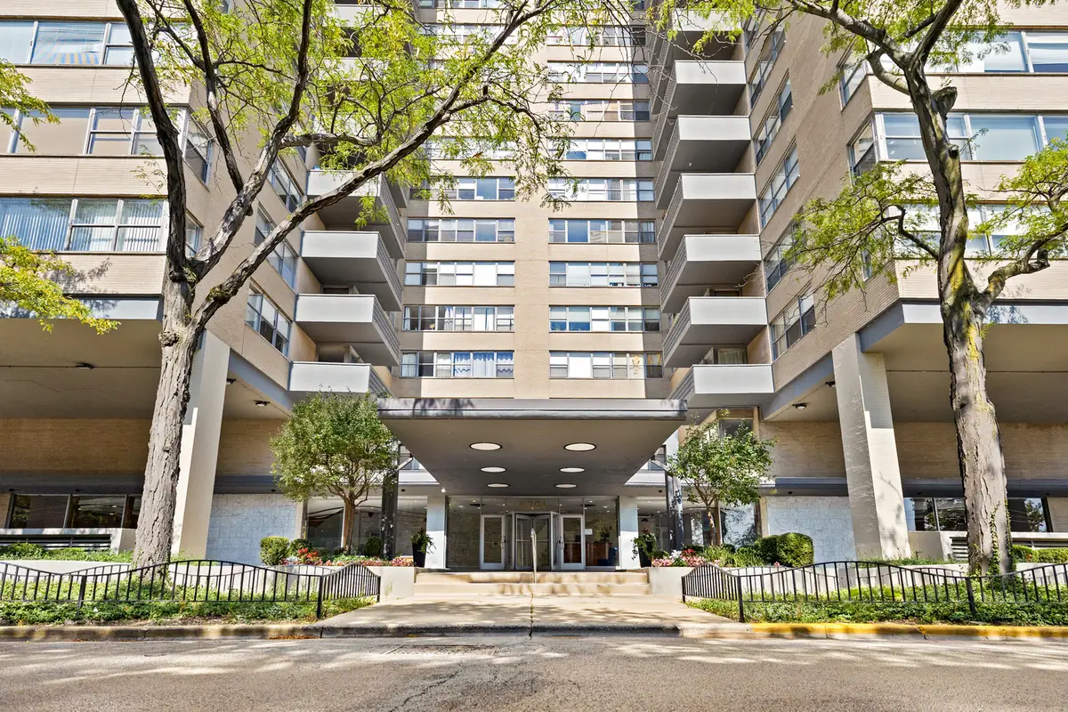 6301 N Sheridan Road #3A, Chicago, IL 60660 - #1