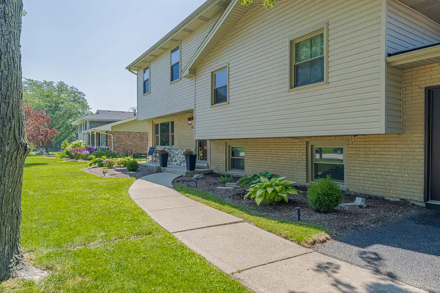 220 Pfaff Drive, Frankfort, IL 60423 - #2